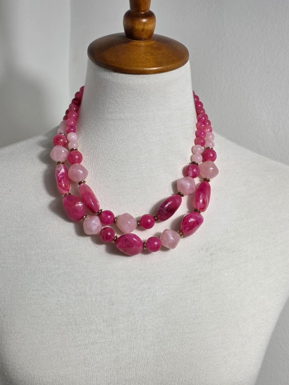 Hot Pink Double-Strand Beaded Necklace Chunky Acrylic Beads in Light & Dark Pink